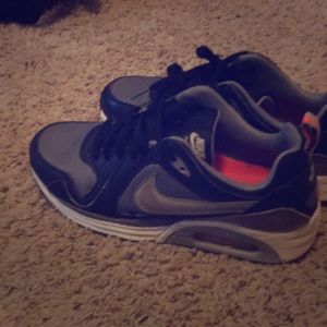 Nike Air max black and gray low tops